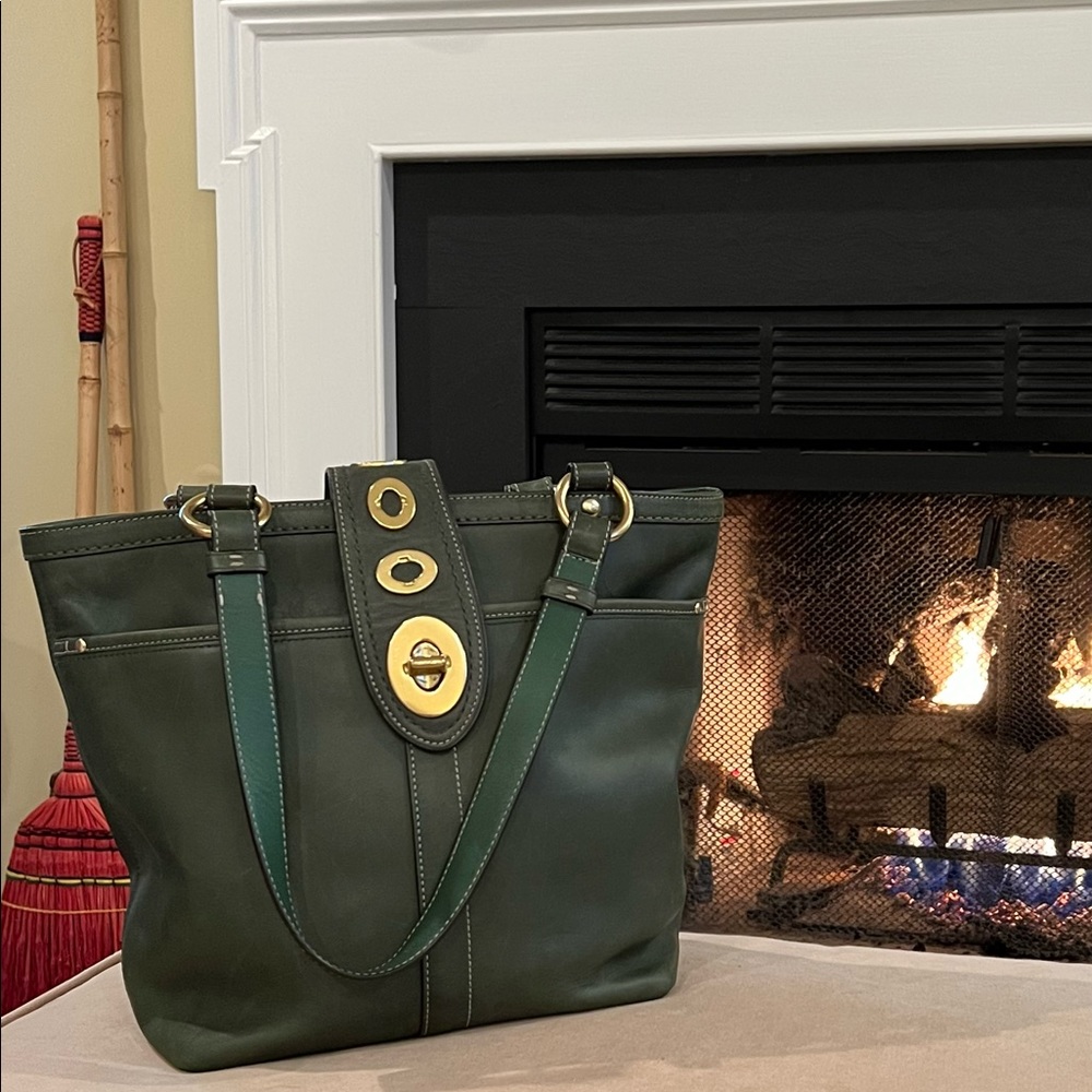 Coach. Green. Lily Legacy #13757 Turn Lock Shoulder Tote. Striped lining.